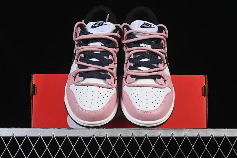 All categories Nk SB Dunk Series Nk SB Dunk Low High-end customized low-top sneakers Nike SB Dunk Low Valentine's Day strap Anniversary high-end customized low-top casual sneakers PB0510-055